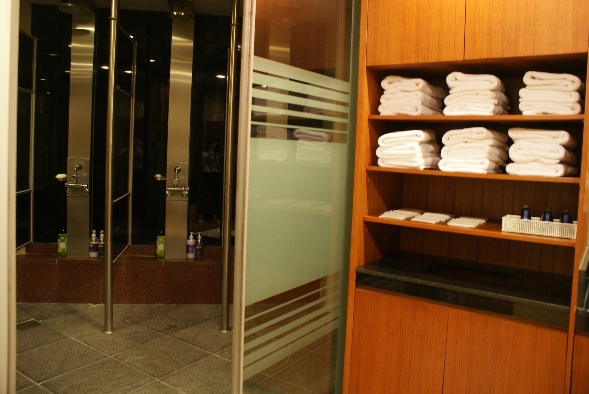 Ibis Ambassador Suwon Hotel Exterior foto